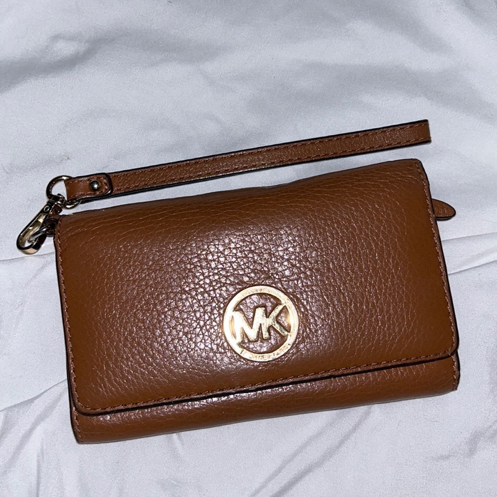 Michael Koran authentic beige wristlet